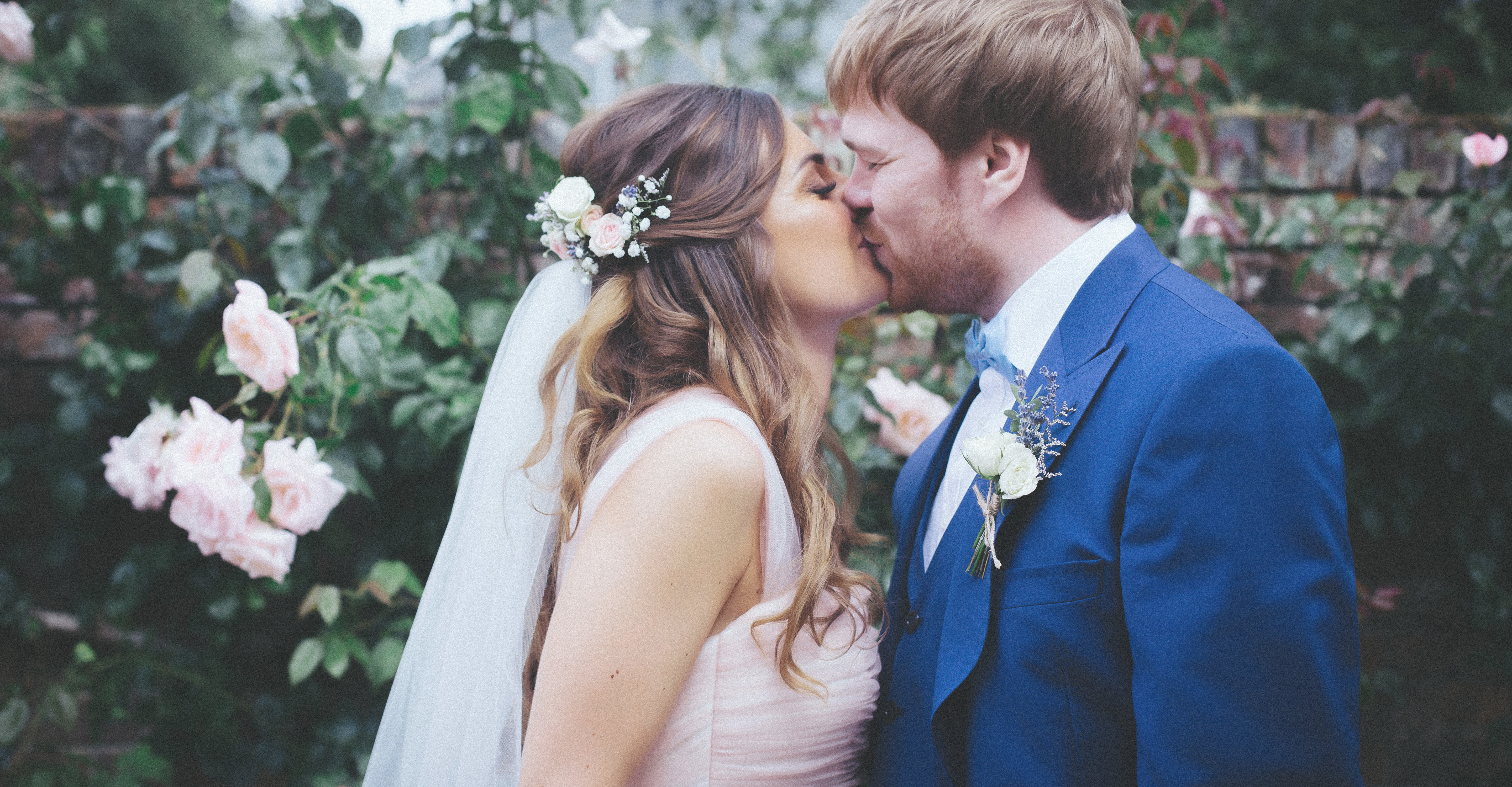 blake hall wedding rose flower wall wedding photography