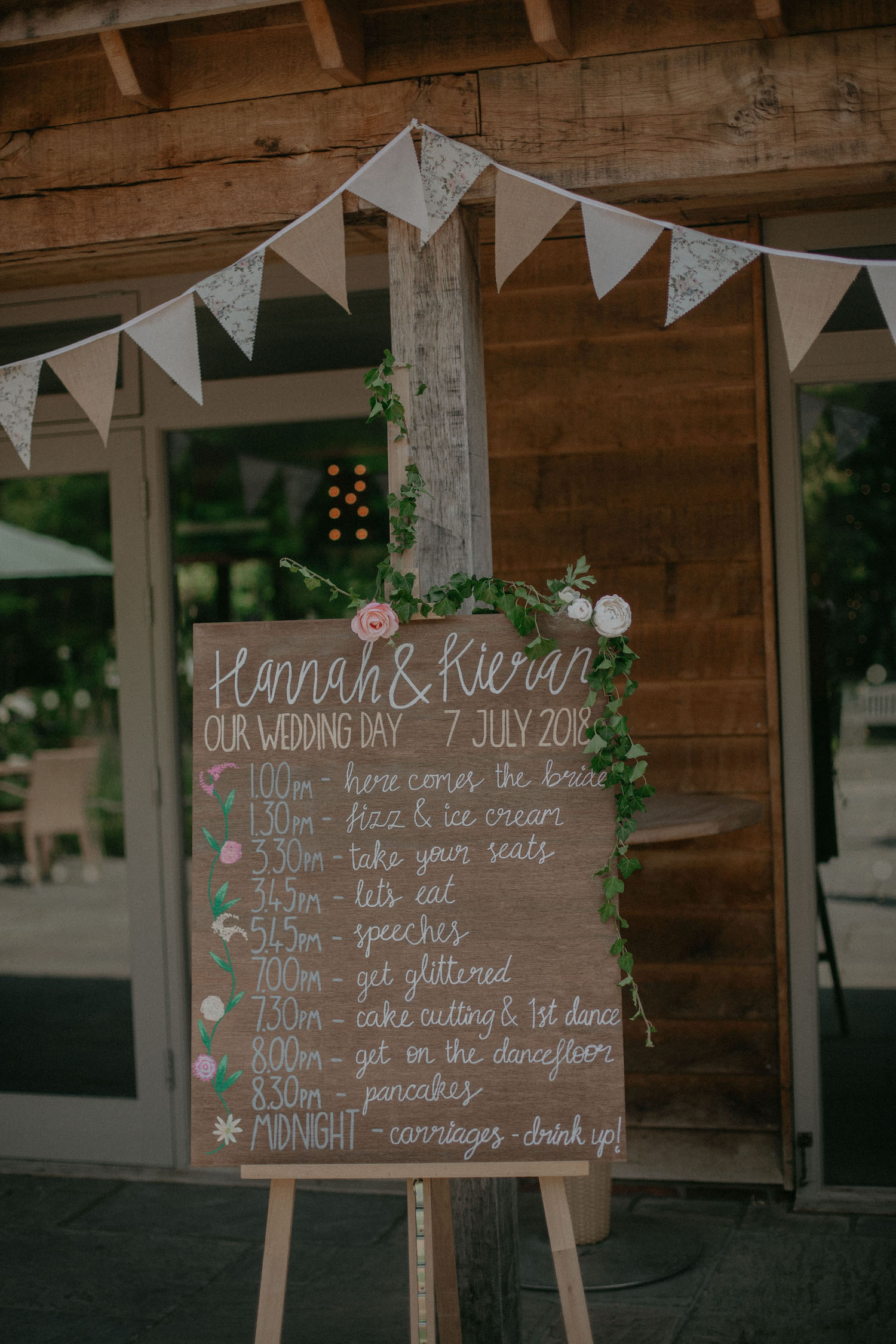 outdoor wedding ceremony decor running order wedding 