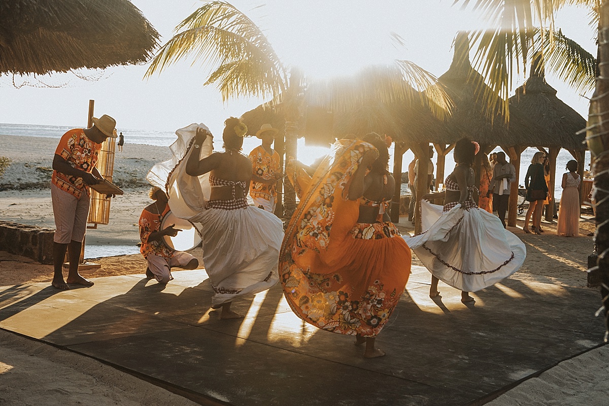 beach sunset destination wedding photography mauritius dancing