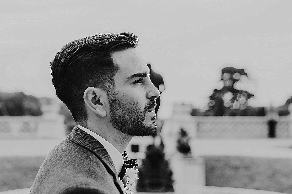 emotional wedding photos