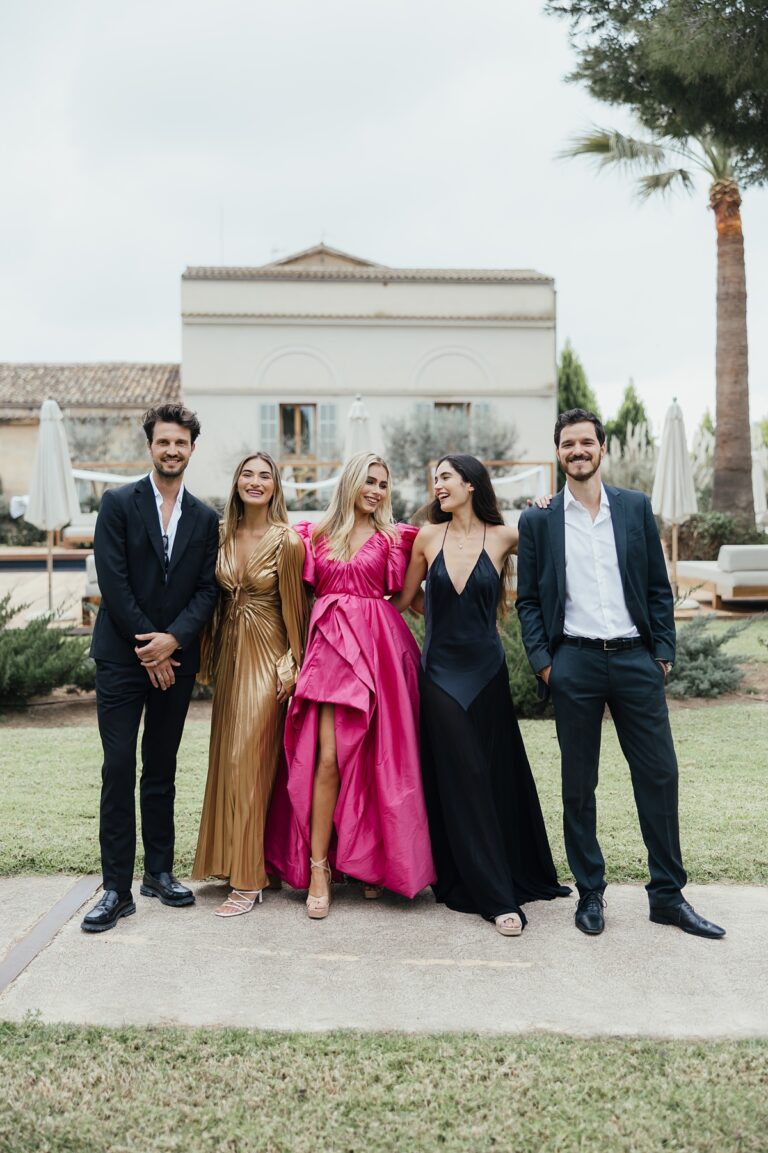 Guest and formal group photographs